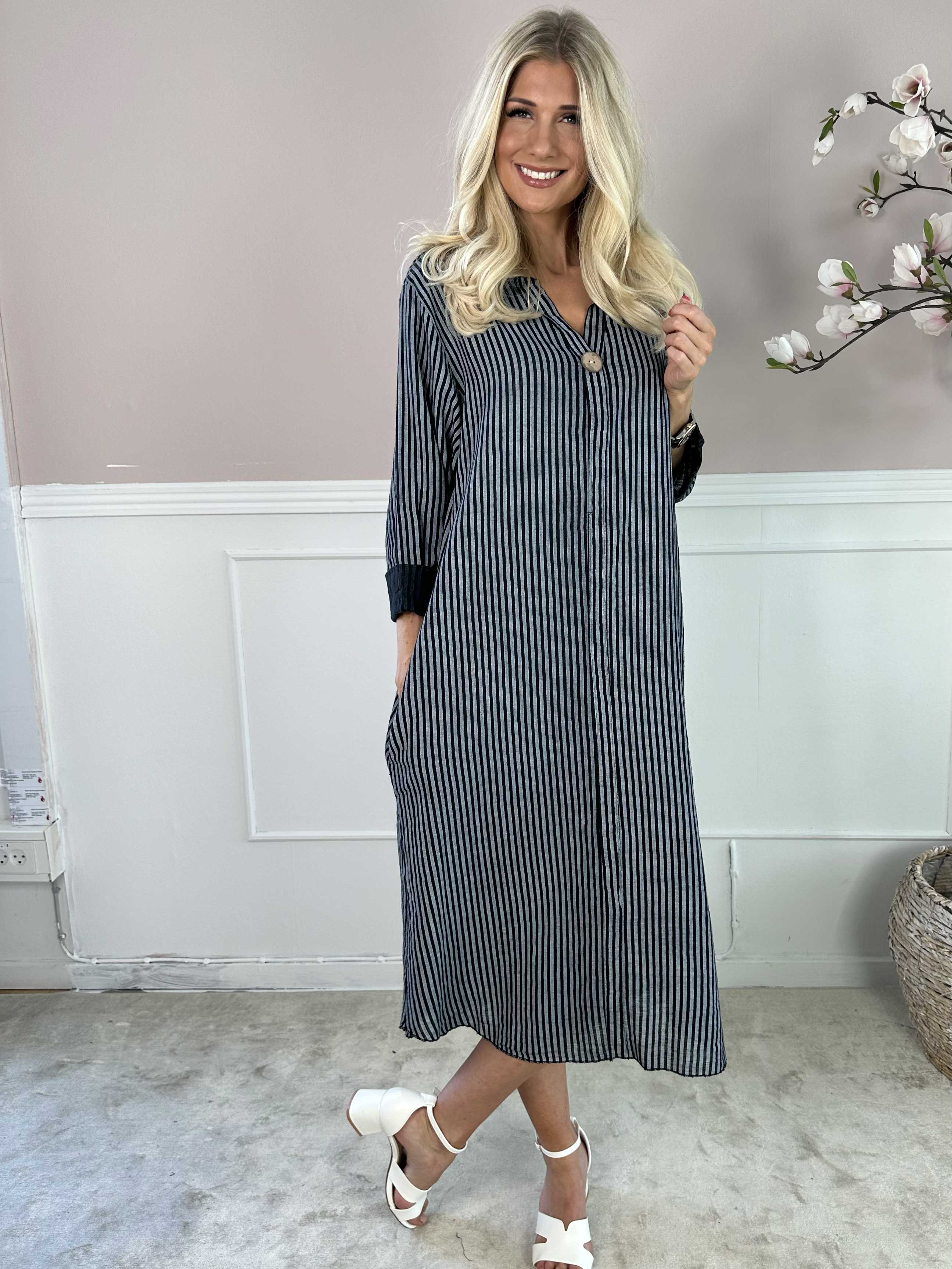 Arizona Stripe - Lång bomullsklänning i linneliknande tyg